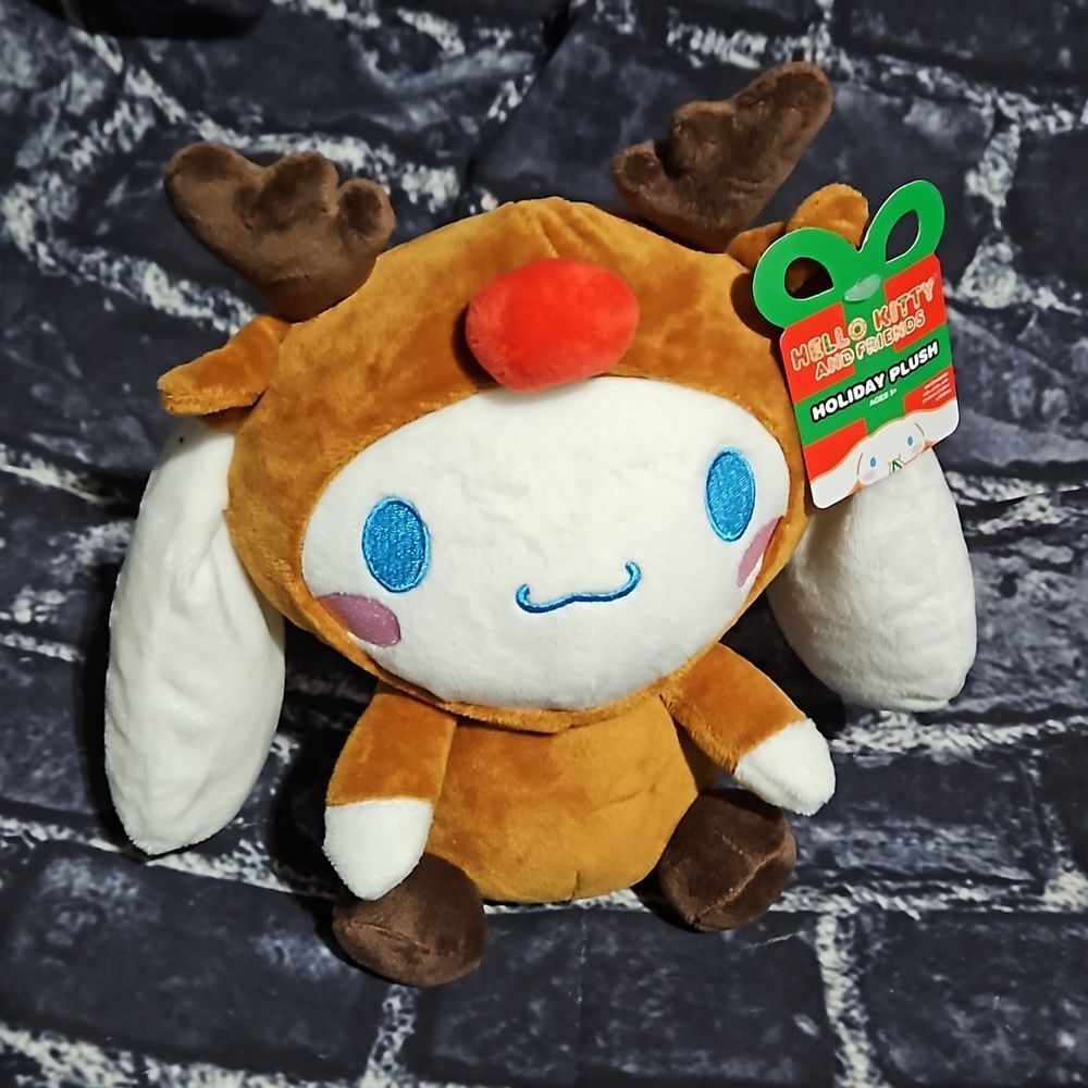 Hello Kitty 🎁 and Friends Holiday Cinnamoroll Roll Dressed Up as a Reindeer